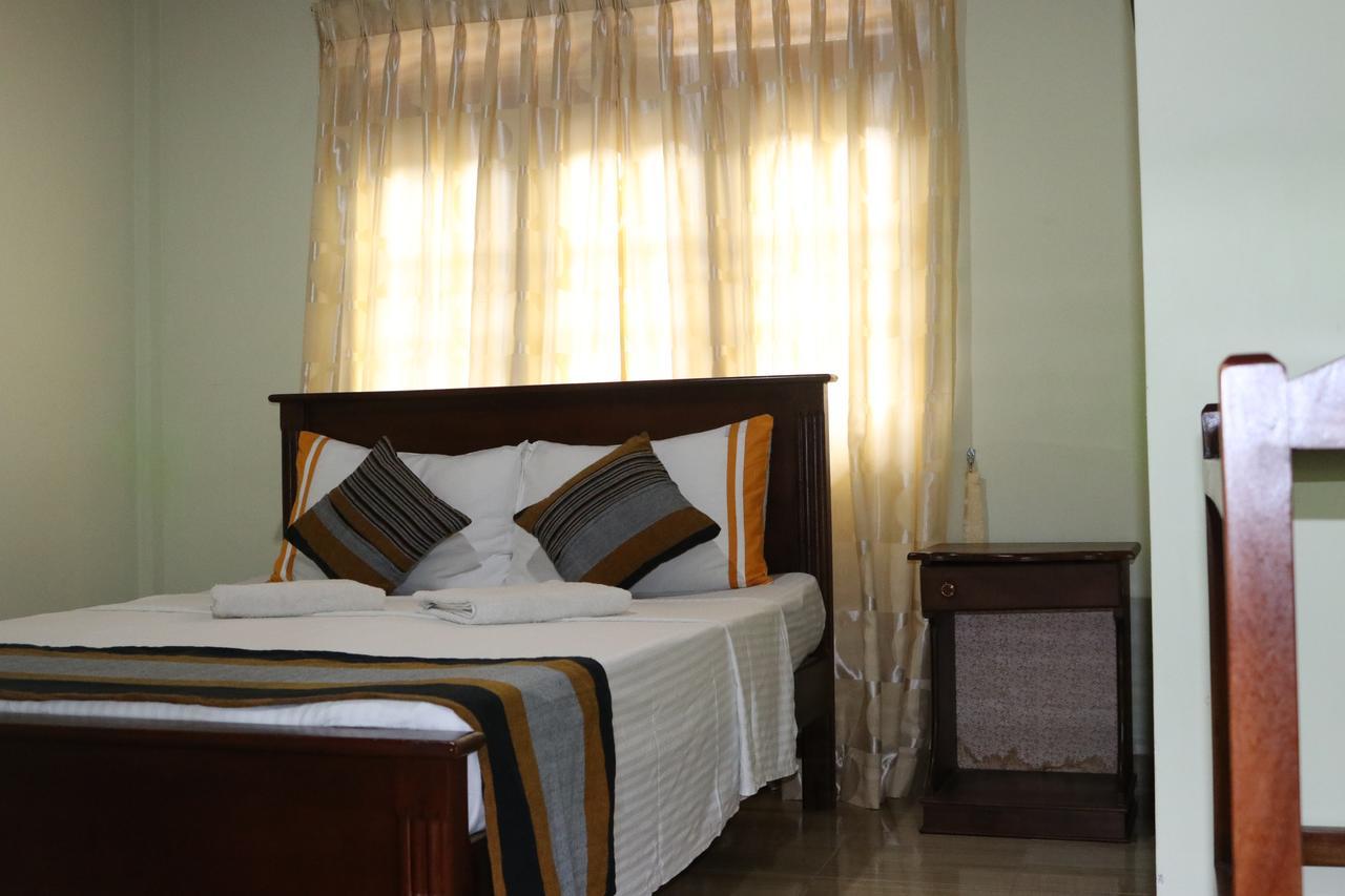 Sanasuma Rest Hotell Anuradhapura Exteriör bild