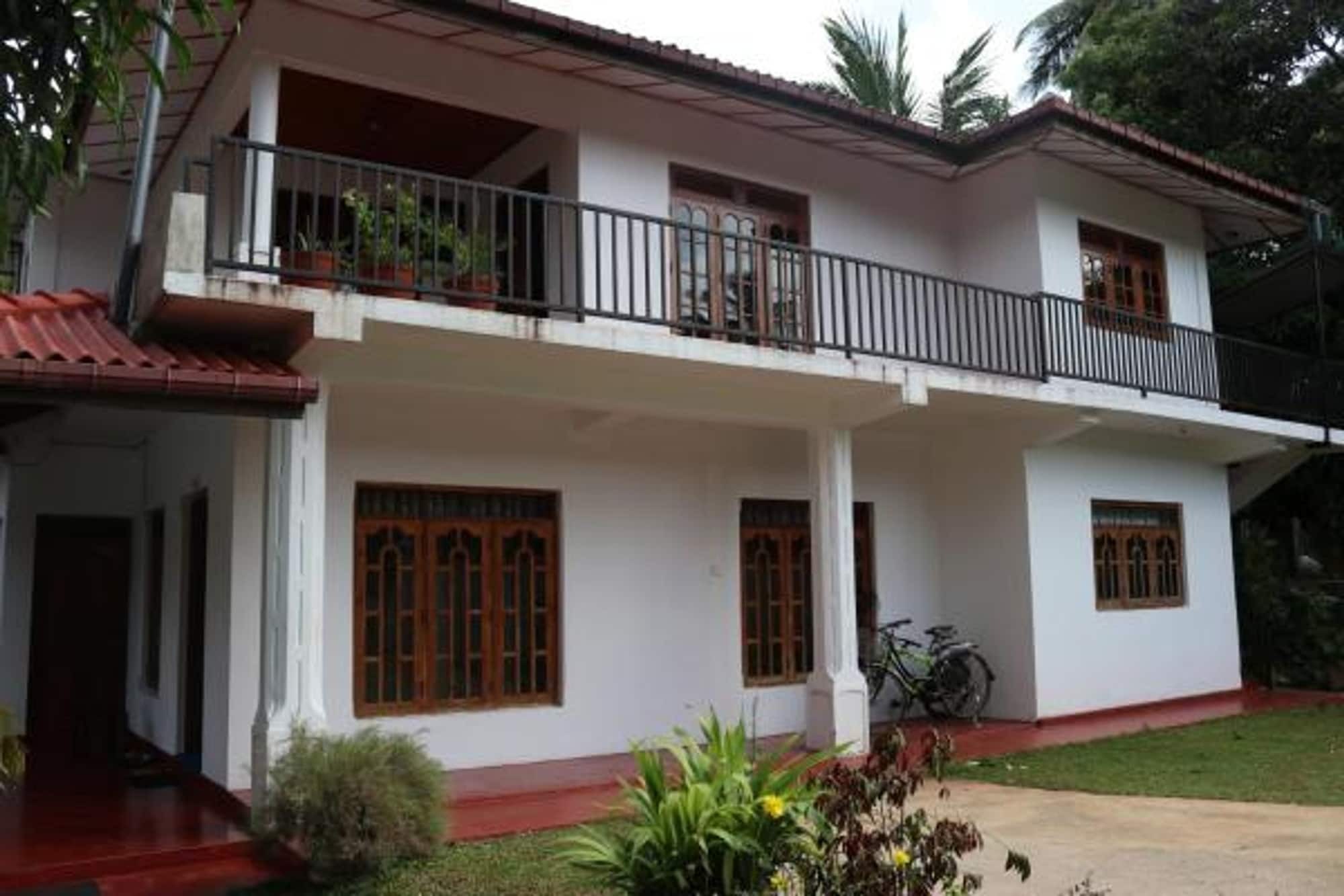 Sanasuma Rest Hotell Anuradhapura Exteriör bild